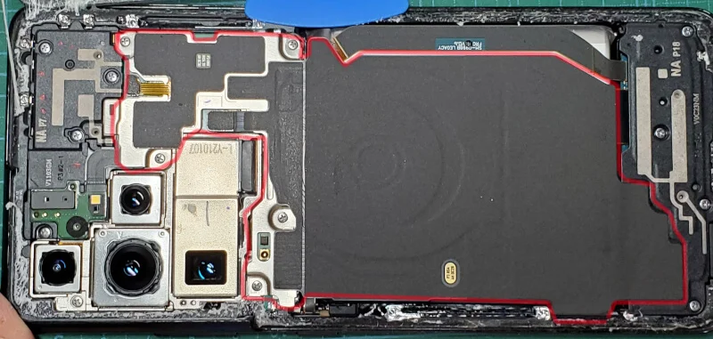 androidスマホのGalaxy S21 Ultraの液晶画面交換〜NFCアンテナと充電コイルアセンブリ