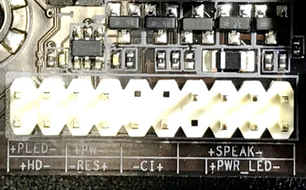 B450M-DS3Hのフロントパネルのケーブル差込口