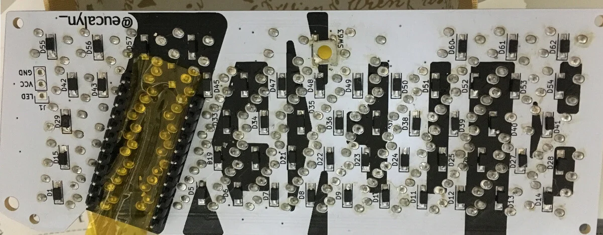 スイッチをはんだ付けしたところ