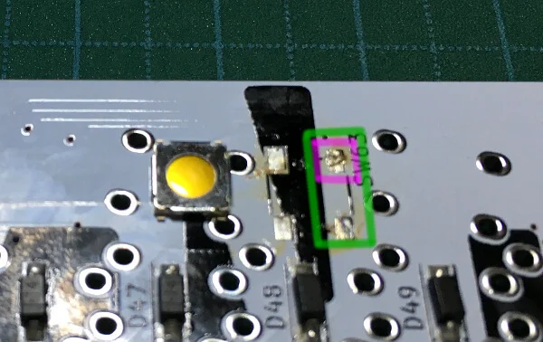 リセットボタンの場所