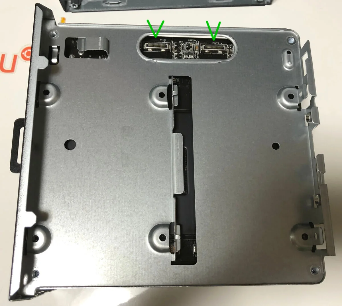 RyzenでDeskMiniが使えるA300でSSDの設置場所
