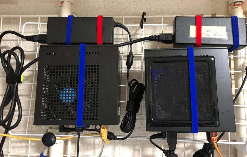 intelとryzen、2台のデスクミニ