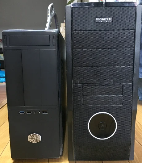 Elite361と前のPCケース比較（前から）