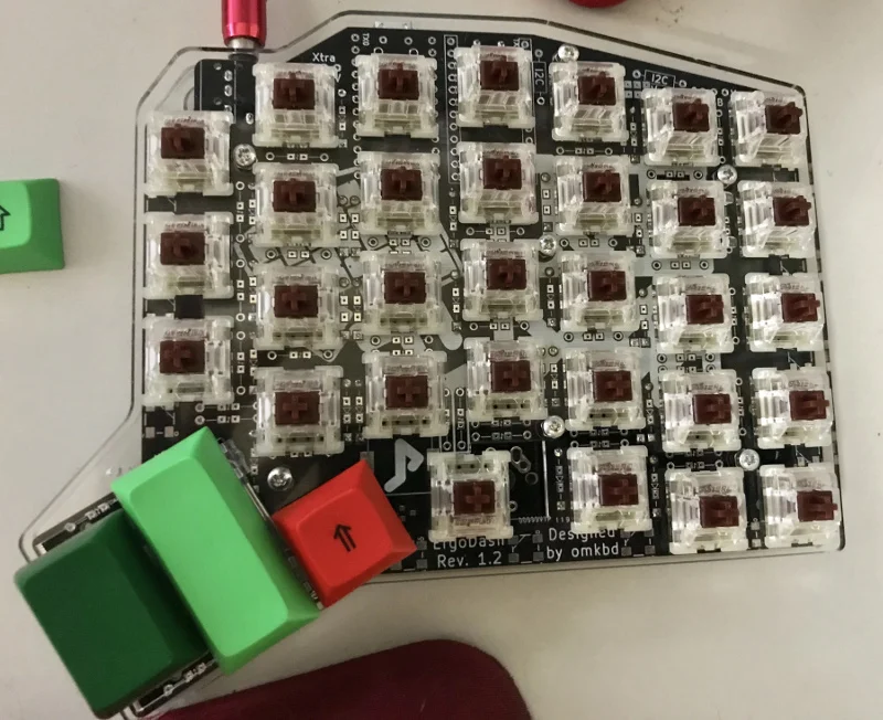 Ergodashにキーキャップをはめていく