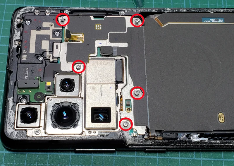 androidスマホのGalaxy S21 Ultraの分解〜ネジを5箇所外す