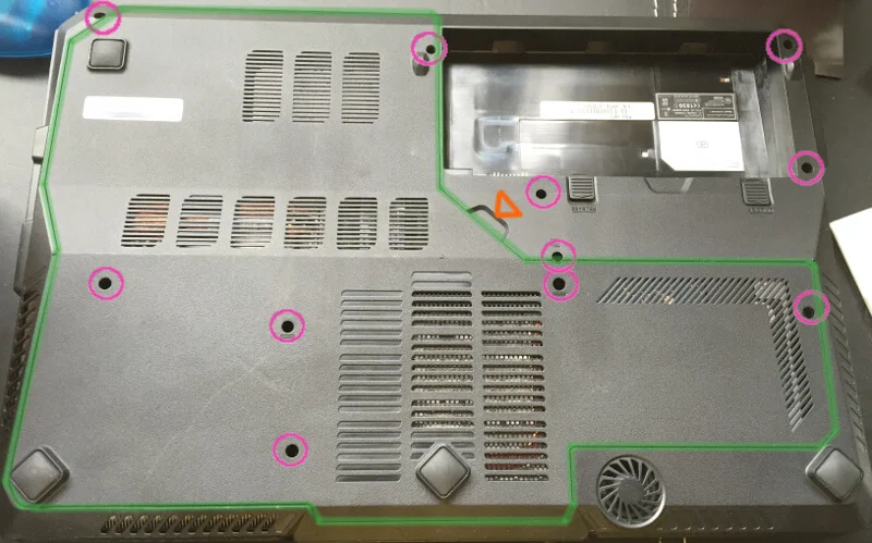 Galleria QF560の底面図