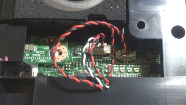 ドスパラののノートパソコンPrimeNote「Galleria QFS980HGS」色違いケーブルの配置も間違えやすい