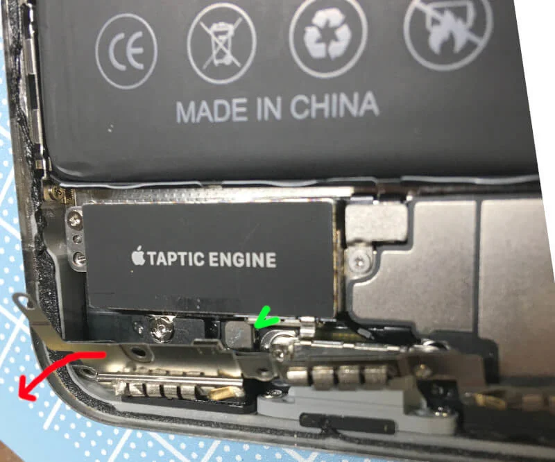 iPhoneⅩの分解ステップ〜ブラケットを外す