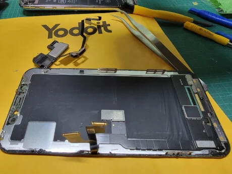 iphone10の液晶パネル交換〜必要なパーツが取れました