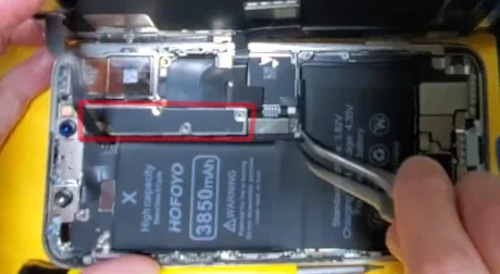 iphone10の液晶パネル交換〜ブラケットを外す