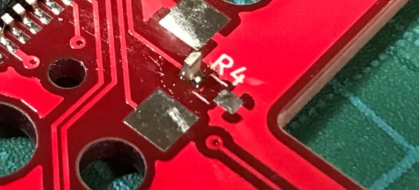 自作キーボードminiaxeの製作で、抵抗のはんだ付けで立ってしまう