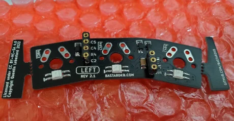 自作キーボード「Charybdis Nano」の組み立て手順〜交換品の親指用PCB