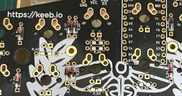 PCBにダイオードを乗せる