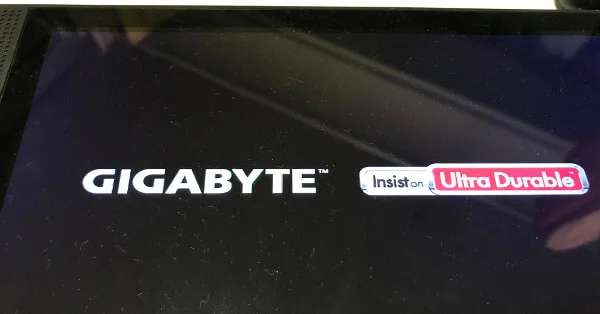 自作パソコンで起動開始