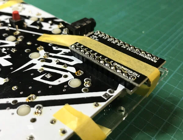 ProMicroをはんだ付けする