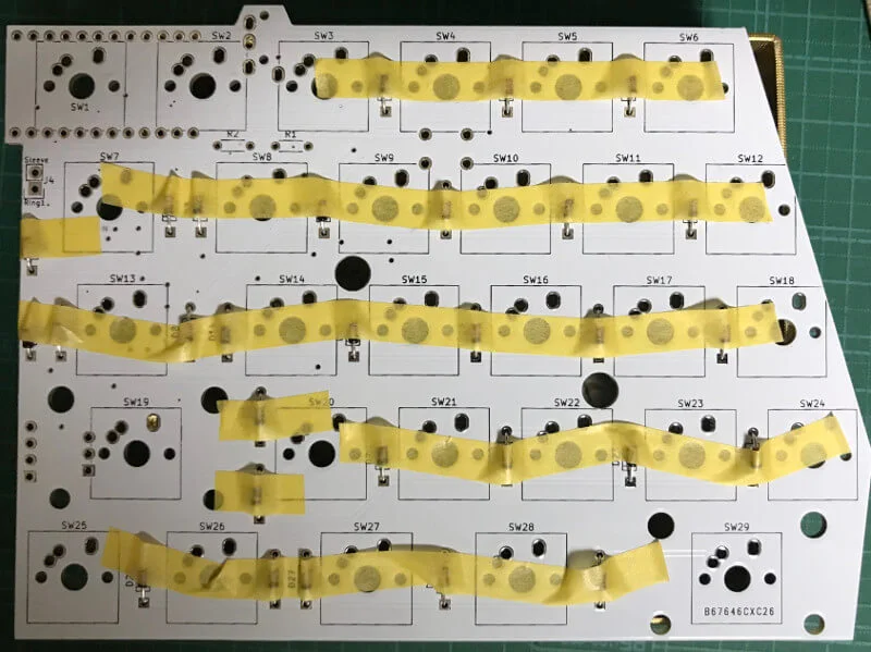 Mint60でダイオードをテープで止める