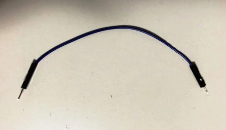 両端にピンのついたジャンパー線（オス-オス）