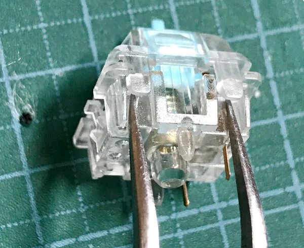 キースイッチを分解する