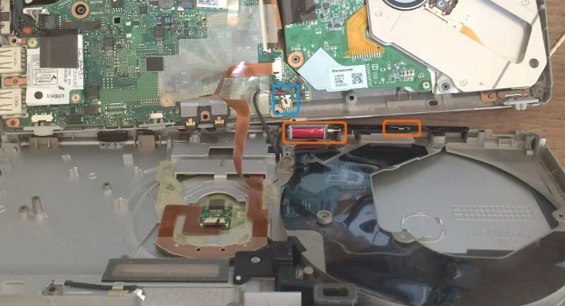 レッツノートS9を分解してドライブの裏側をチェック