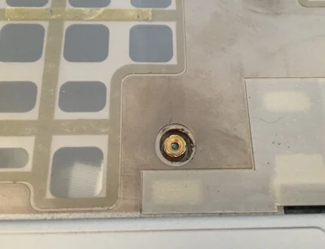 レッツノートS9のキーボードのネジが外せなくなる