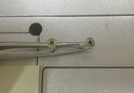 レッツノートS9のなめかけのネジ頭