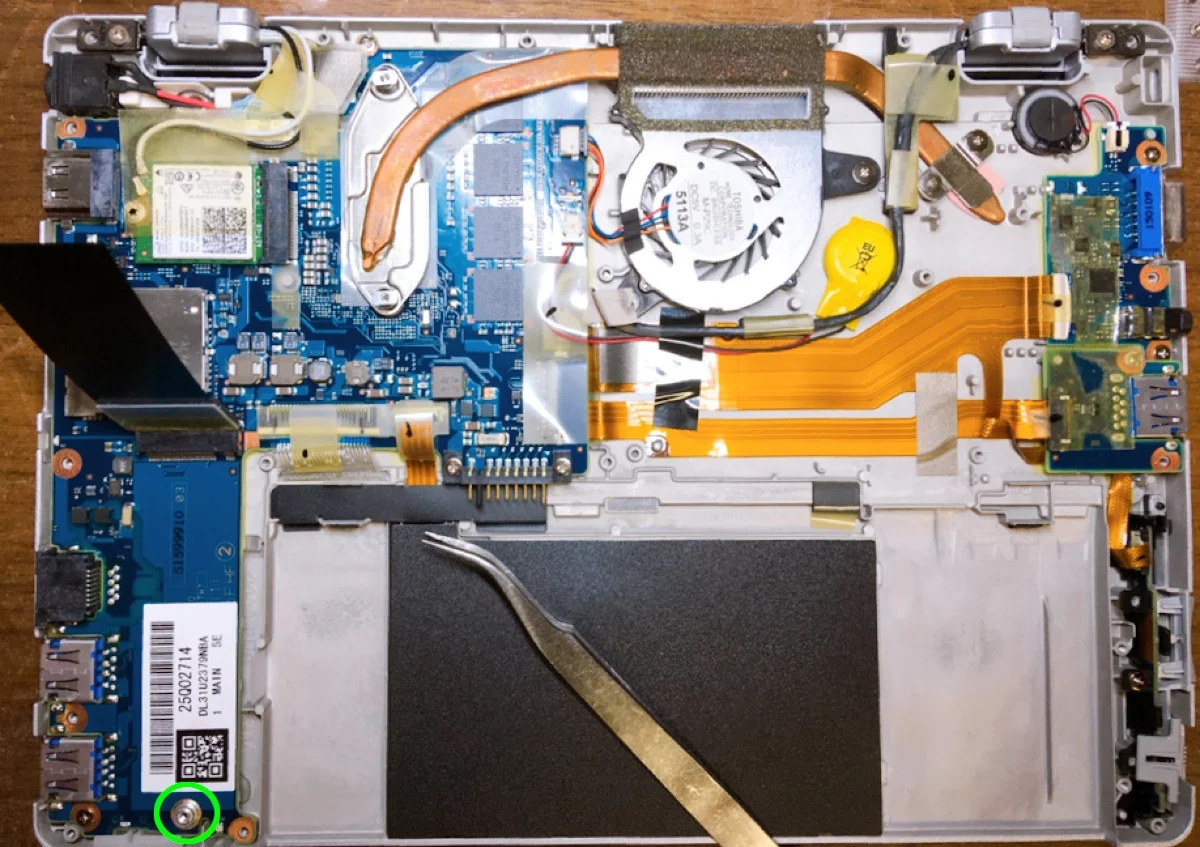 ノートパソコンLet's Note CF-RZ4を分解してSSDを換装する手順【動画】