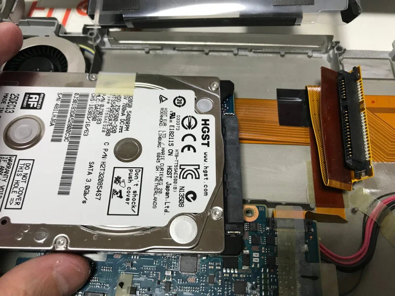 let'snote のHDD/SSD差込口