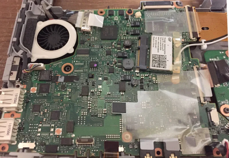 レッツノートCF-S9のジャンクだが中身は新品同様