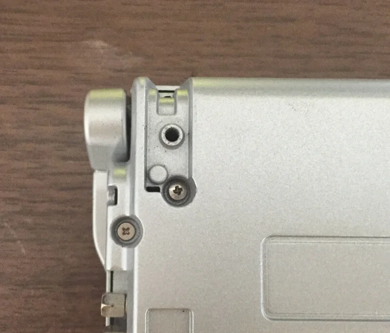 レッツノートS9のジャンクでキーボードのネジなめ