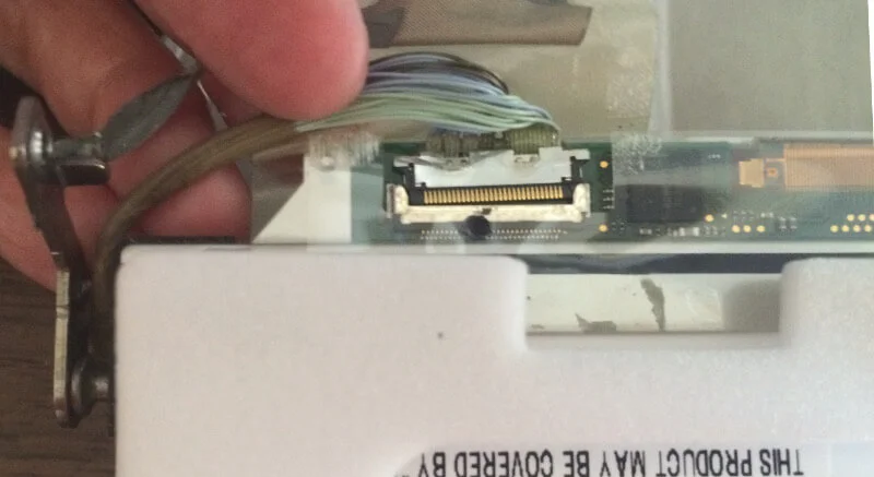 レッツノートCF-S10のジャンクPCのモニターケーブル接続部分