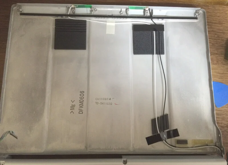 レッツノートCF-S10のジャンクPCの天板の裏側