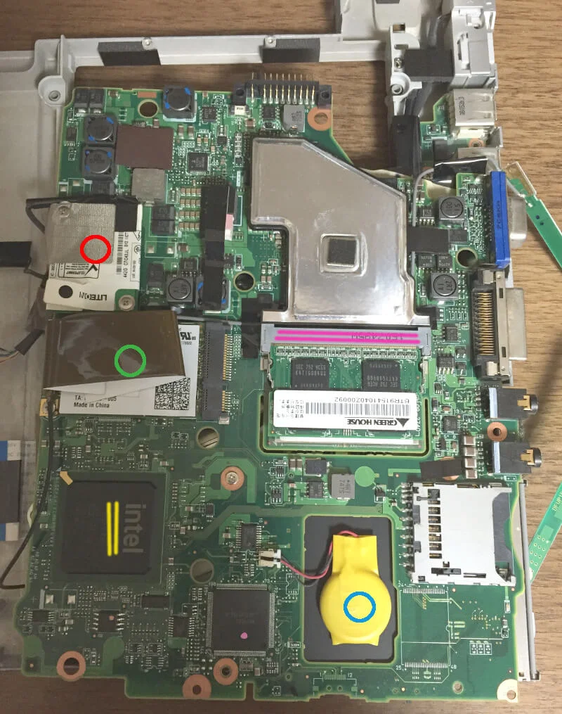 Let'sNote CF-Y7マザーボードの裏側