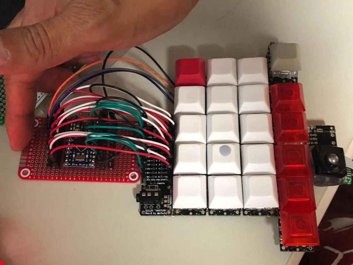 su120を使ったトラックボールモジュール付き自作キーボードのテスト機