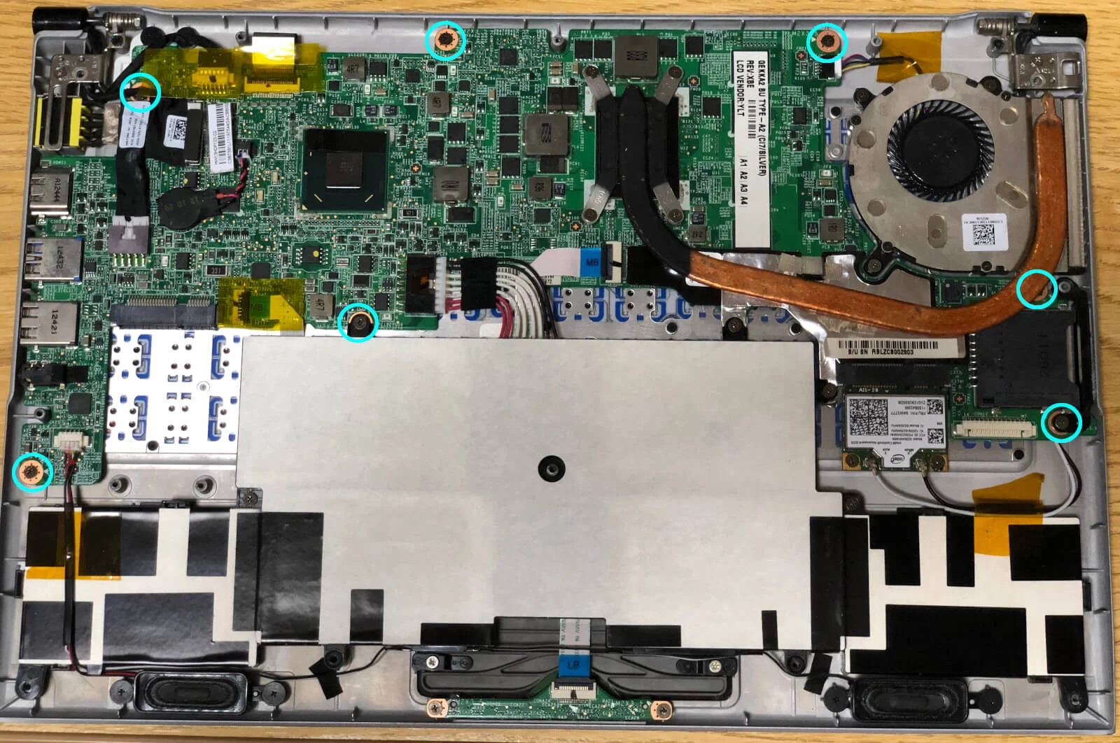 versapro vk19sg-fの基板を固定してるネジ