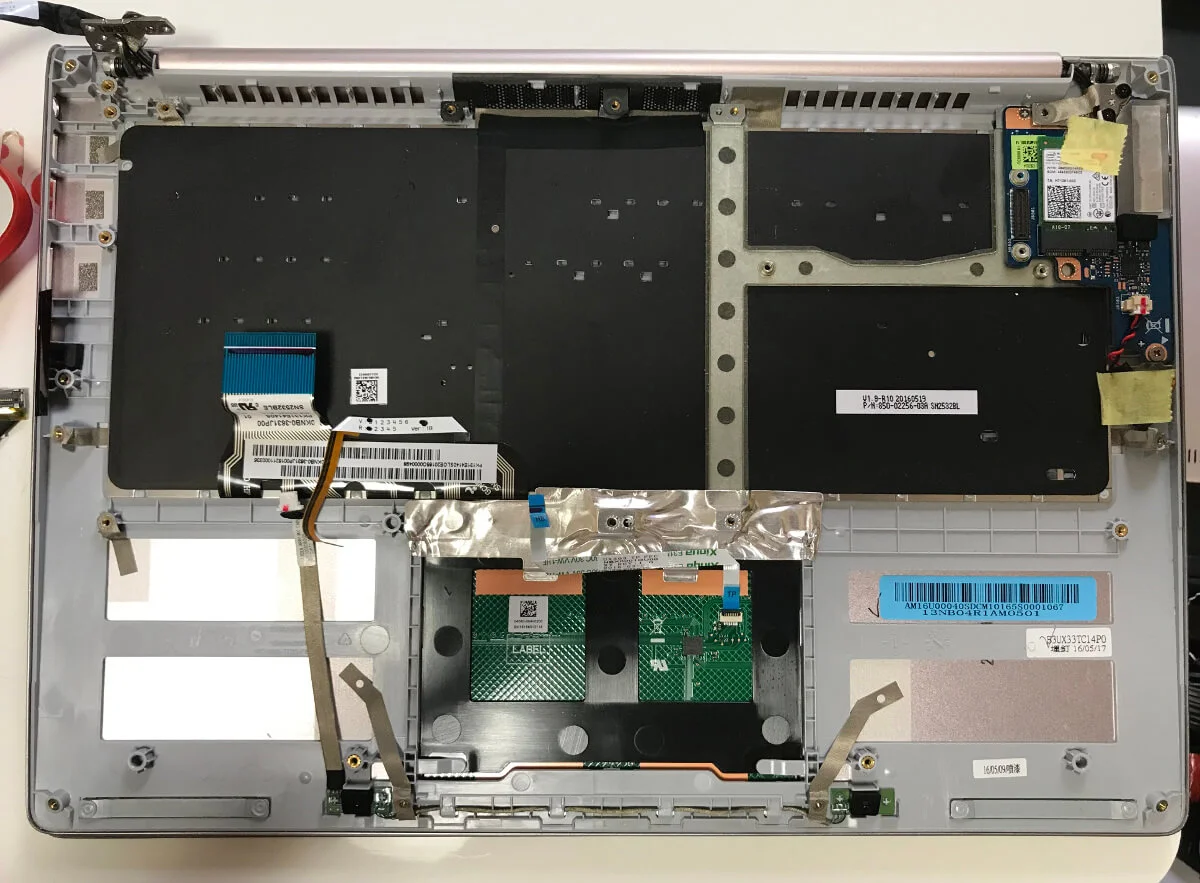 ZENBOOK UX303Uのケース