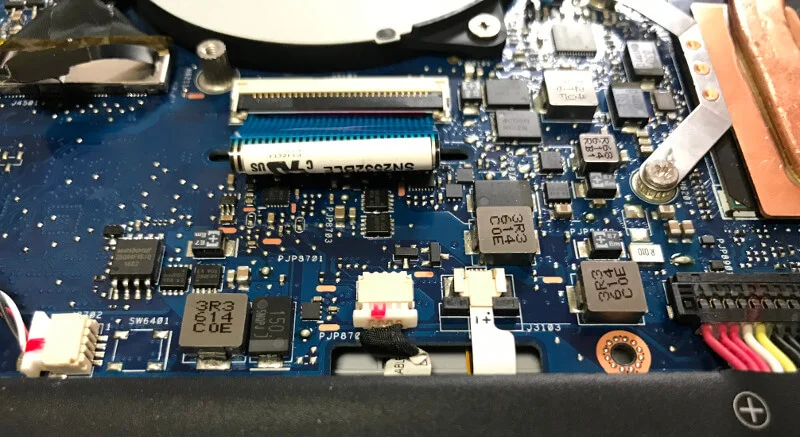 zenbbokのUX303Uの各種コネクタ類