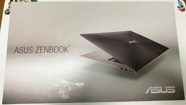 ZENBOOKのUX303Uの箱