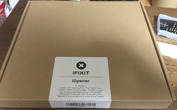 iOpenerの入ったIFIXIT