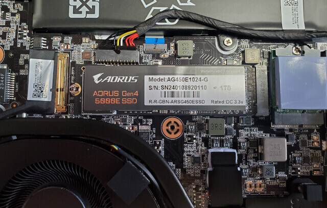 SSD交換はこちら〜GIGABYTE AI ゲーミング ノートパソコン AORUS 16Xのメモリを換装して32GB→64GBに増設